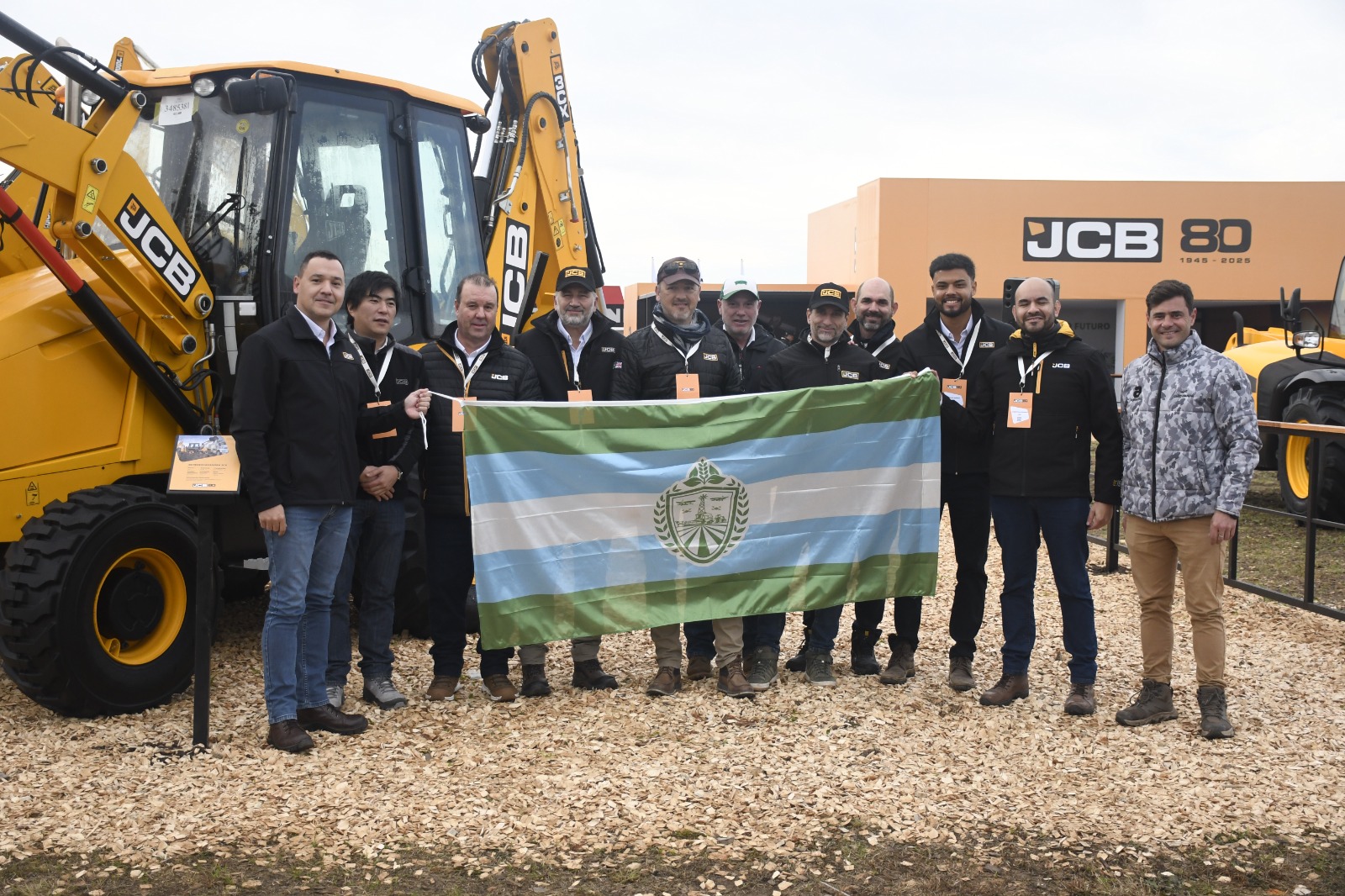 JCB Celebra sus 80 años en Agroactiva